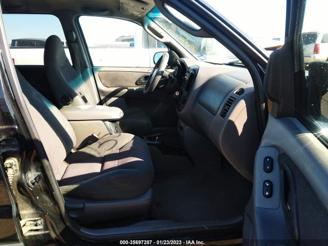 2001 FORD ESCAPE XLT VIN: 1FMYU03171KC41793