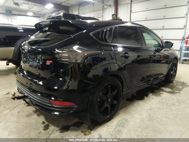 2017 Ford Focus, VIN: 1FADP3L94HL245022