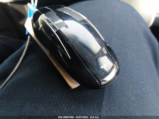 Tesla Model X 70d/90d/75d/60d 2016 5YJXCAE22GF005427 Image 3