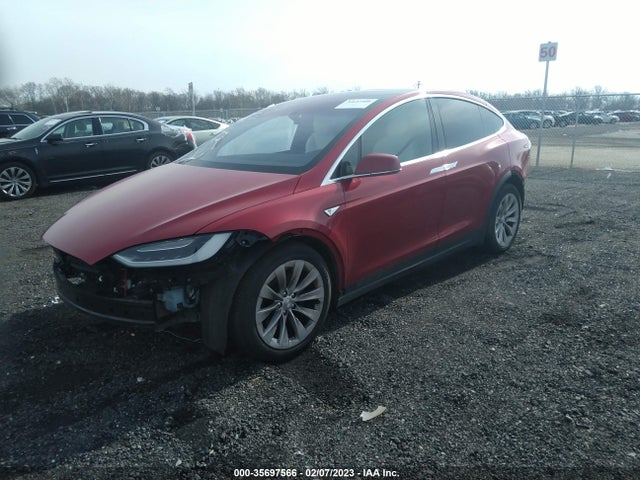 Tesla Model X 70d/90d/75d/60d 2016 5YJXCAE22GF005427 Image 2