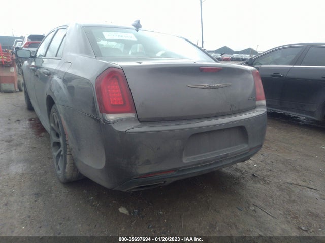 2016 Chrysler 300, VIN: 2C3CCABG5GH295028