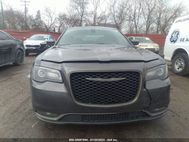 2016 Chrysler 300, VIN: 2C3CCABG5GH295028