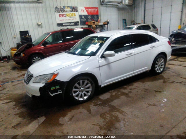 1C3CCBBG0DN607927 Chrysler 200 Touring