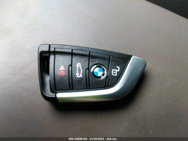 2020 BMW X4, VIN: 5YMUJ0C00L9B95585