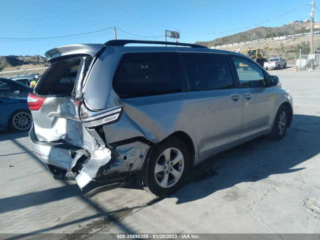 2016 Toyota Sienna, VIN: 5TDKK3DC7GS748583
