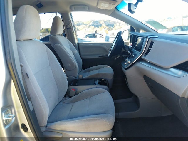 2016 Toyota Sienna, VIN: 5TDKK3DC7GS748583