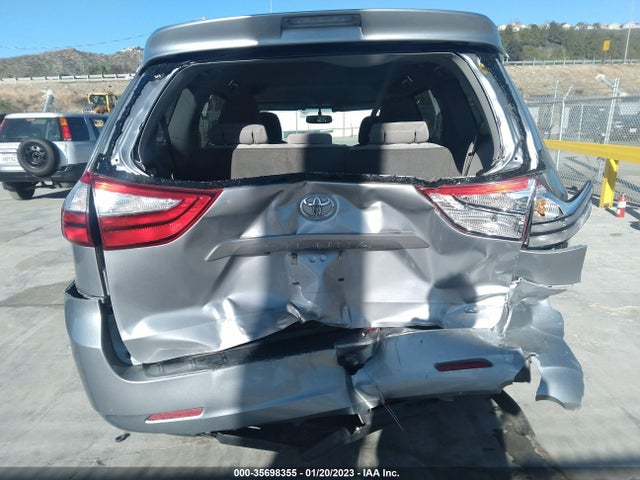 2016 Toyota Sienna, VIN: 5TDKK3DC7GS748583