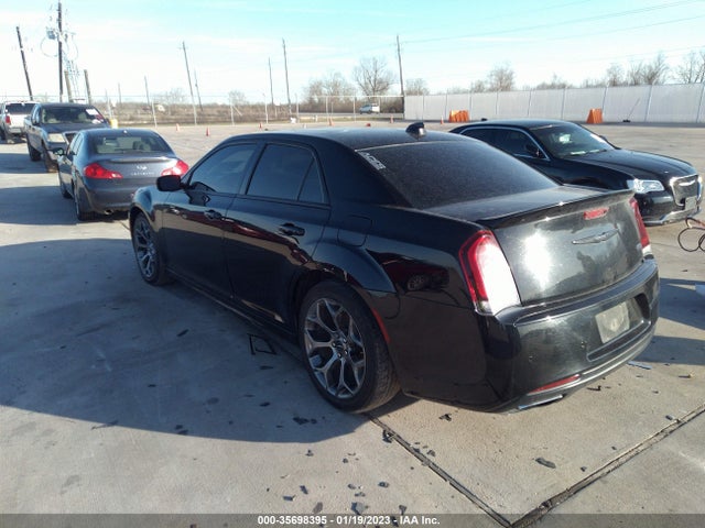 2018 Chrysler 300, VIN: 2C3CCABG6JH141127