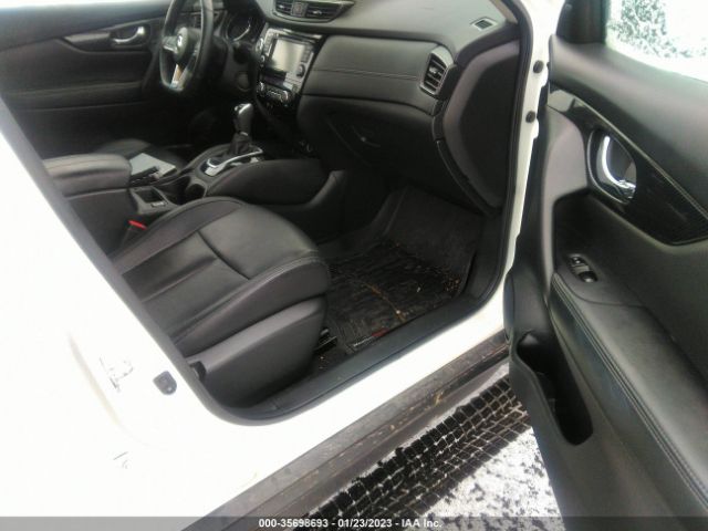 5N1AT2MV2JC822663 Nissan Rogue Sl