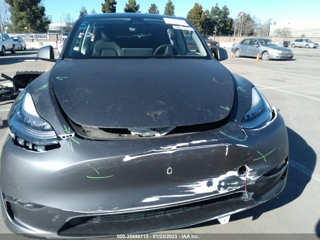 Tesla Model Y Long Range 2021 5YJYGDEE6MF096640 Image 8