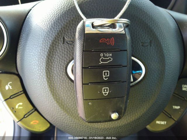 KNDJN2A25H7428229 KIA Soul Base