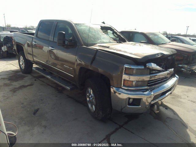 2015 1GC1KWE84FF143491 main image