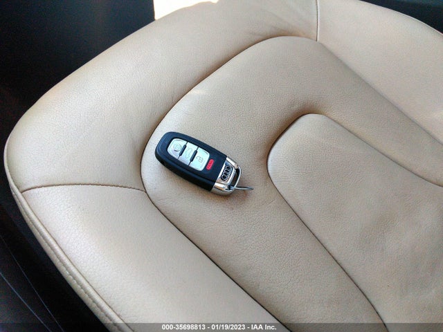 2015 Audi A4, VIN: WAUFFAFLXFN018935