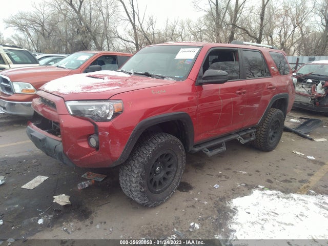 Toyota 4RUNNER SR5 2018 JTEBU5JR6J5533865 Image 2