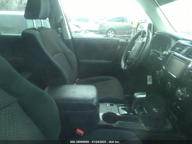 Toyota 4RUNNER SR5 2018 JTEBU5JR6J5533865 Image 6