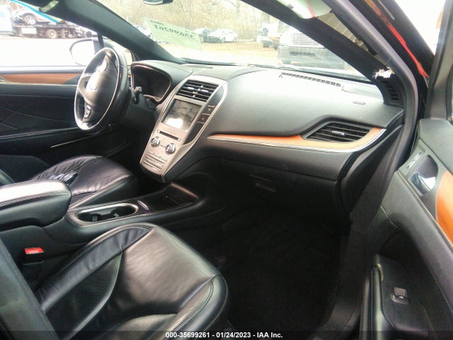 2017 Lincoln MKC, VIN: 5LMCJ2D91HUL44285