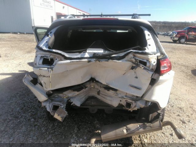 1C4PJLCS8EW115475 Jeep Cherokee Latitude
