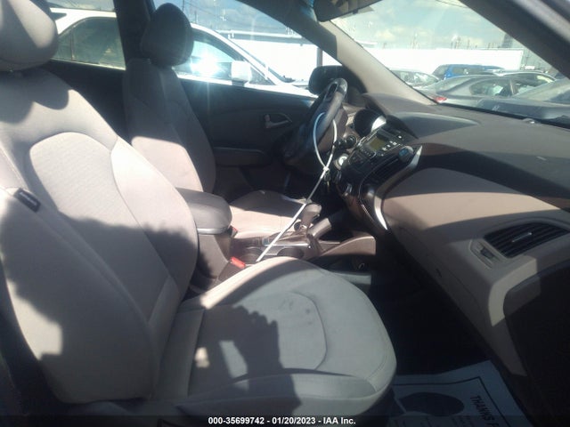 2015 Hyundai Tucson, VIN: KM8JT3AF2FU064957