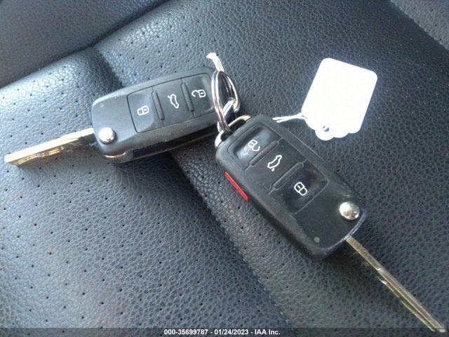 Volkswagen TIGUAN SE 2012 WVGBV7AX5CW543775 Image 3