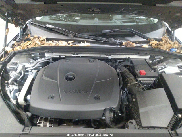 2017 Volvo V90, VIN: YV4A22NL8H1000490