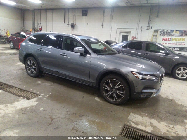 2017 Volvo V90, VIN: YV4A22NL8H1000490