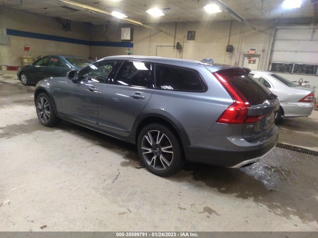 2017 Volvo V90, VIN: YV4A22NL8H1000490