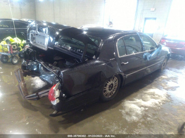 Lincoln Town Car 2011 2LNBL8EV5BX758225 Image 5