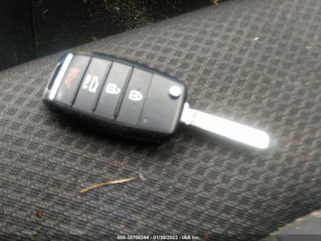 5XXGT4L38GG049913 KIA Optima Lx