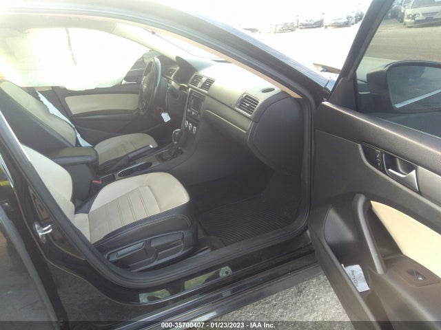 1VWBS7A31FC082684 Volkswagen Passat 1.8t Se W/sunroof & Nav