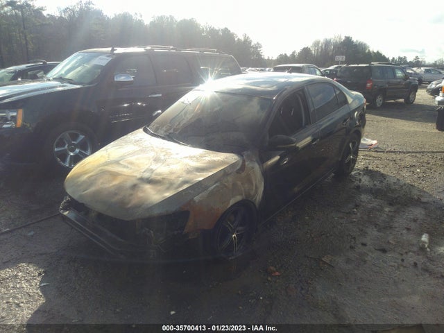 3VWDX7AJXBM345207 Volkswagen Jetta Sedan Se W