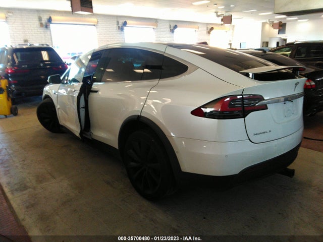 Tesla Model X 70d/90d/75d/60d/p100d 2016 5YJXCBE27GF015716 Image 4