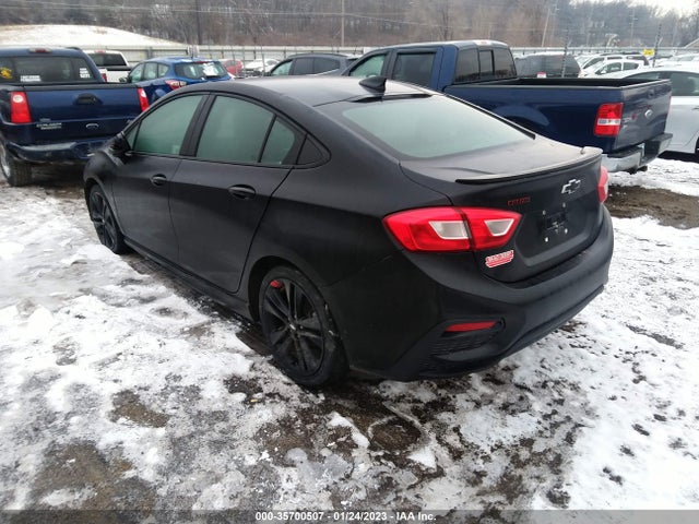 2018 Chevrolet Cruze, VIN: 1G1BE5SM7J7138885