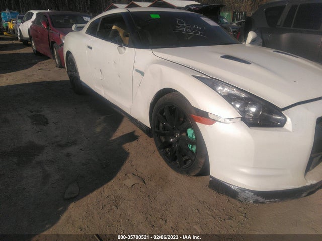 2015 Nissan GT-R, VIN: JN1AR5EFXFM280762