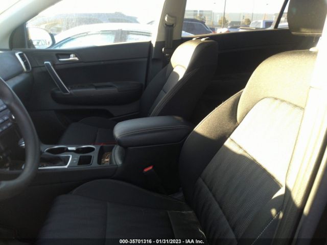 KNDPM3AC8N7998068 KIA Sportage Lx