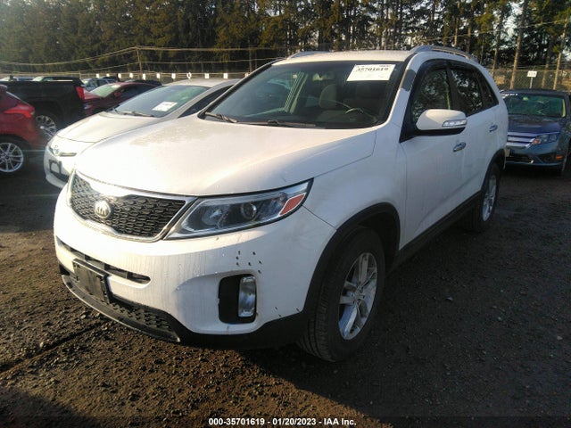 KIA SORENTO LX 2014 5XYKT4A61EG527461 Image 2