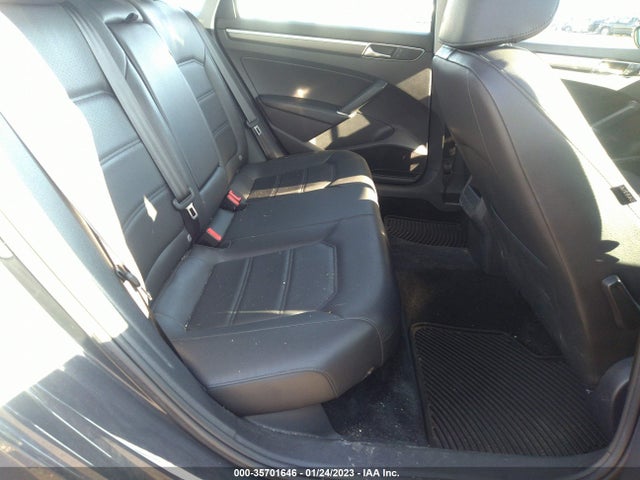 1VWDT7A36HC038401 Volkswagen Passat R-line W/comfort Pkg