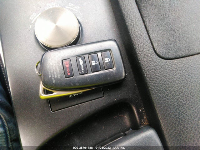 JTHCM1D23G5009077 Lexus IS 300