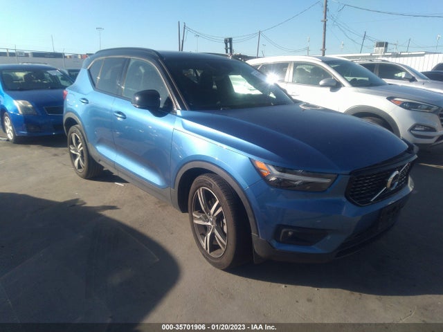 2020 Volvo XC40, VIN: YV4162UM7L2336021