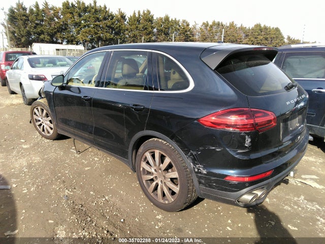 2015 Porsche Cayenne, VIN: WP1AB2A28FLA56218