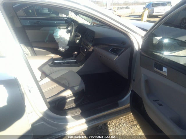 2015 HYUNDAI SONATA 2.4L SE VIN: 5NPE24AF8FH001144