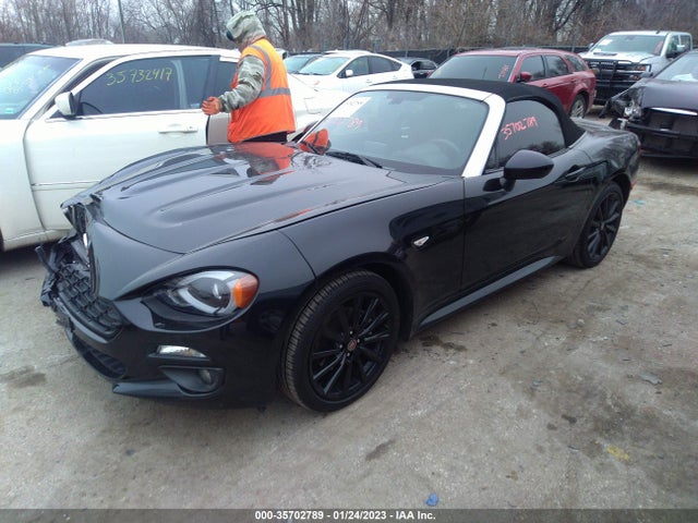 JC1NFAEK1H0104817 Fiat 124 Spider Lusso