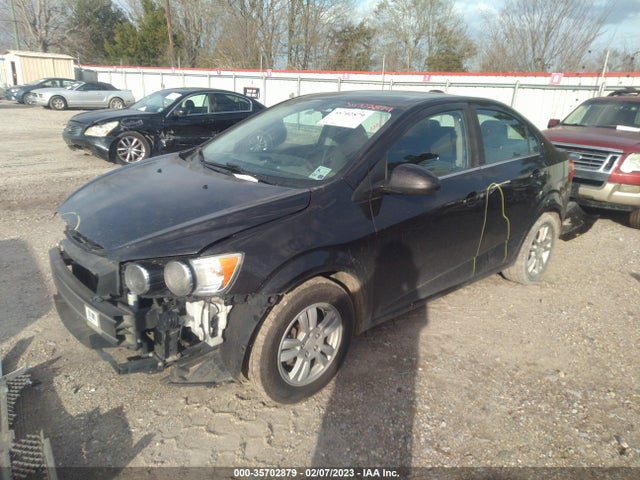 Chevrolet SONIC LT 2015 1G1JC5SHXF4117459 Image 2