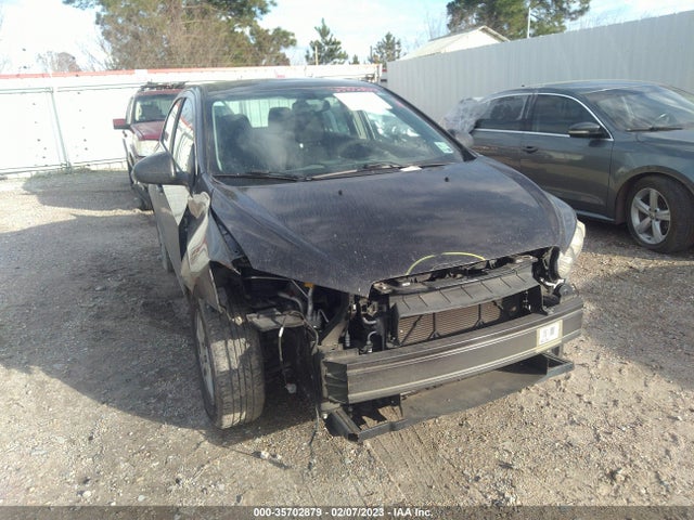 Chevrolet SONIC LT 2015 1G1JC5SHXF4117459 Image 8