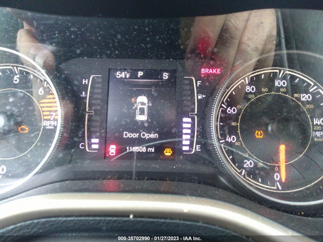 1C4PJLCB1JD596207 Jeep Cherokee Latitude