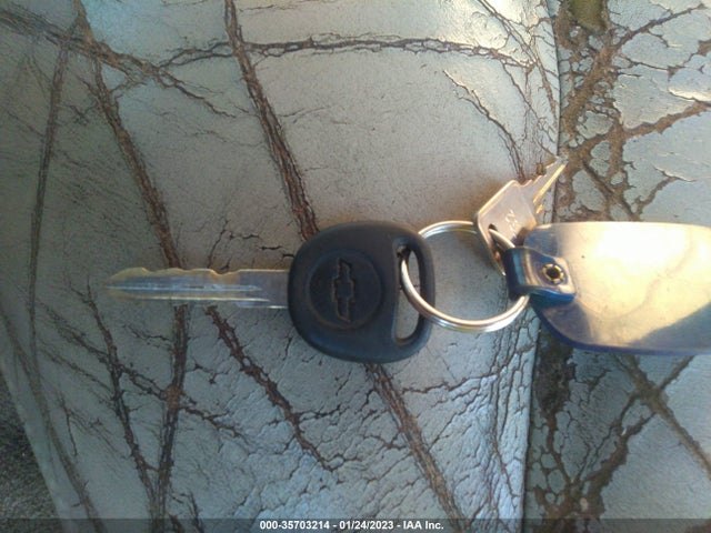 GMC YUKON XL 2001 3GKEC16T31G279014 Image 3