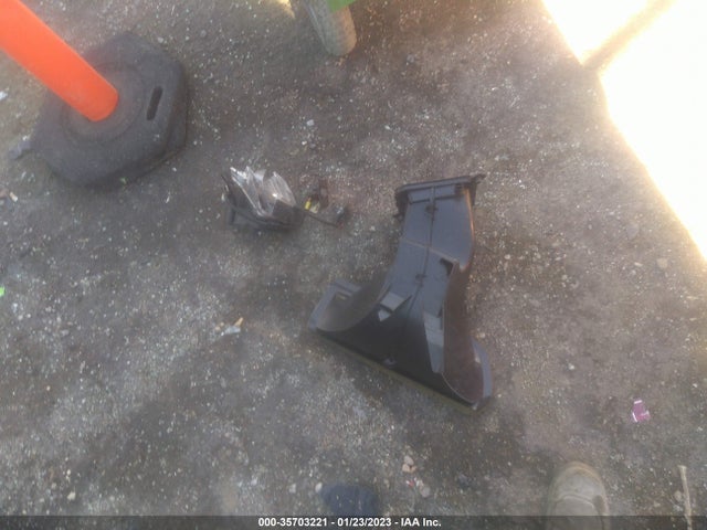 Tesla Model Y Long Range 2021 5YJYGDEE0MF097170 Image 4