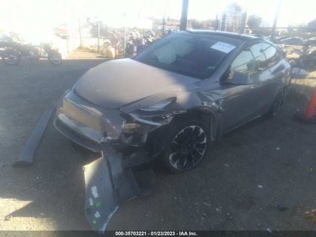 Tesla Model Y Long Range 2021 5YJYGDEE0MF097170 Image 2