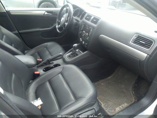 2015 VOLKSWAGEN JETTA SEDAN 1.8T SE VIN: 3VWD17AJXFM413271