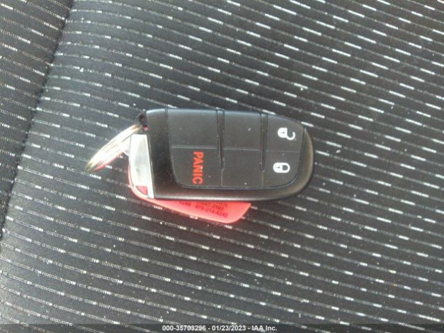 3C4PDCAB3JT527216 Dodge JOURNEY SE
