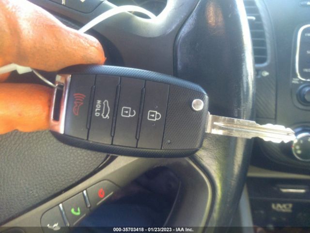 KNAFX4A8XE5160010 KIA FORTE EX